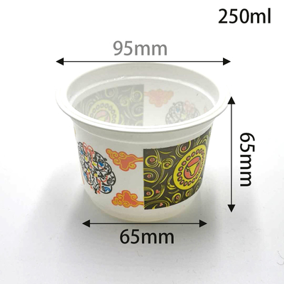 el sello de la taza de 280ml pp con la tapa de la hoja puede empaquetar la bebida y el yogur tiene blanco y transparente